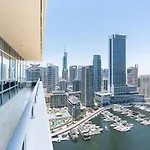 2 Bedroom Smart Home With A Panoramic Marina View
