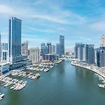 2 Bedroom Smart Home With A Panoramic Marina View