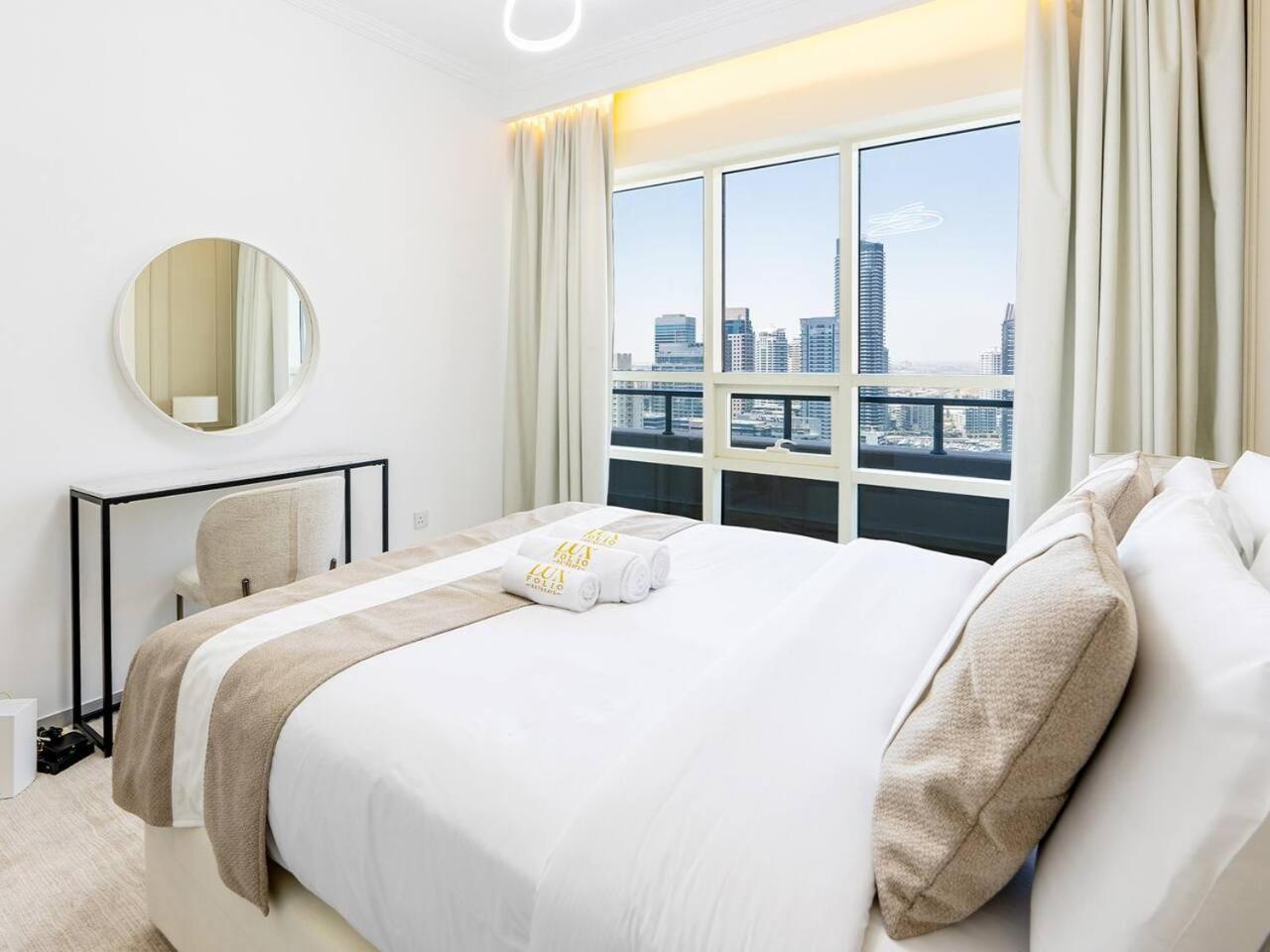 2 Bedroom Smart With A Panoramic Marina View Apartment