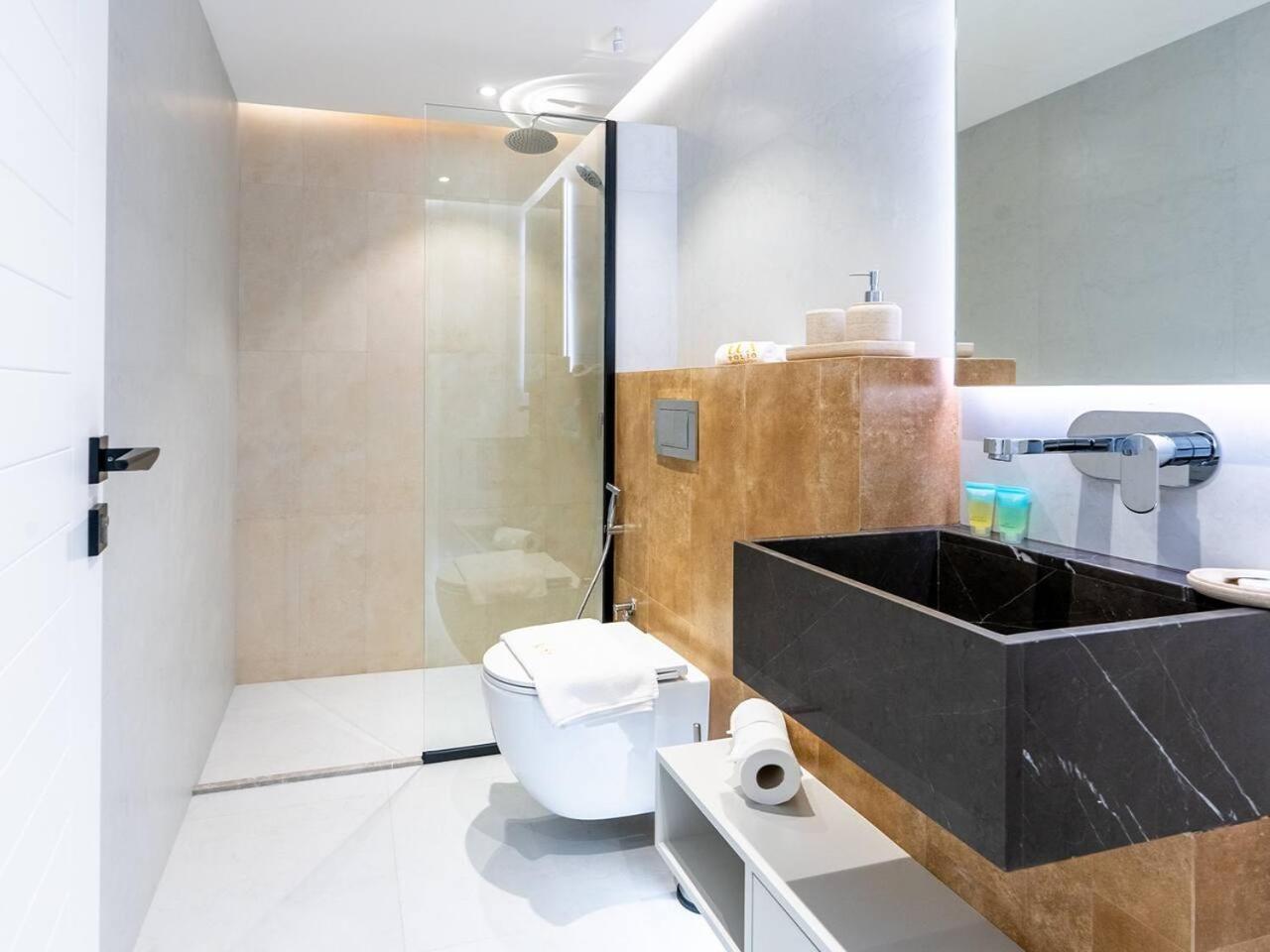 2 Bedroom Smart With A Panoramic Marina View Apartment *