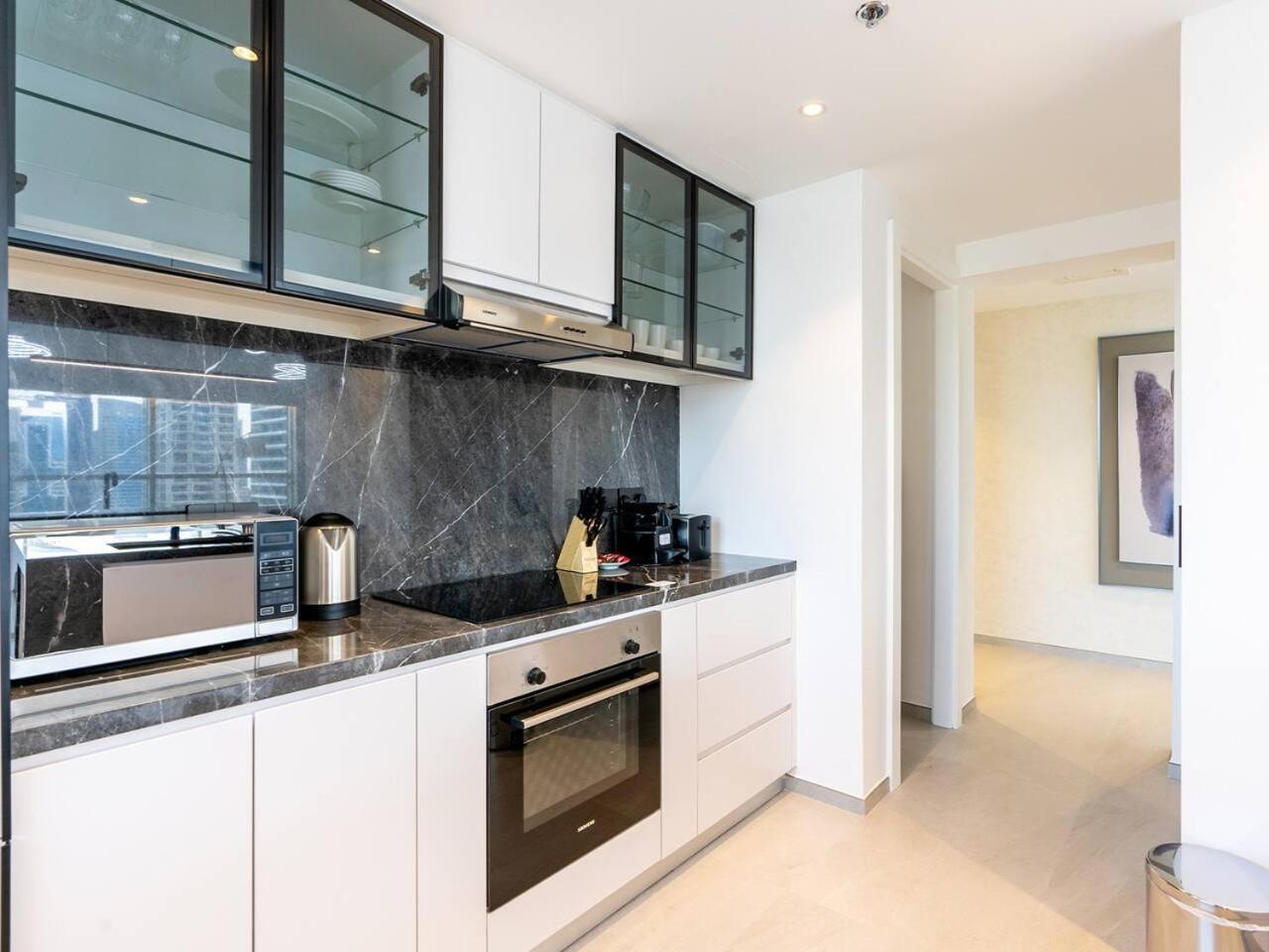 2 Bedroom Smart With A Panoramic Marina View Apartment