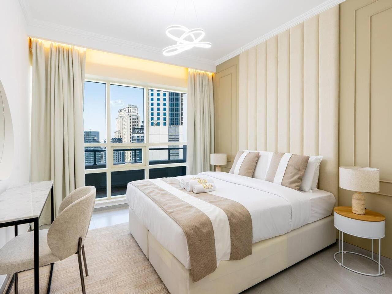 Apartment 2 Bedroom Smart With A Panoramic Marina View *
